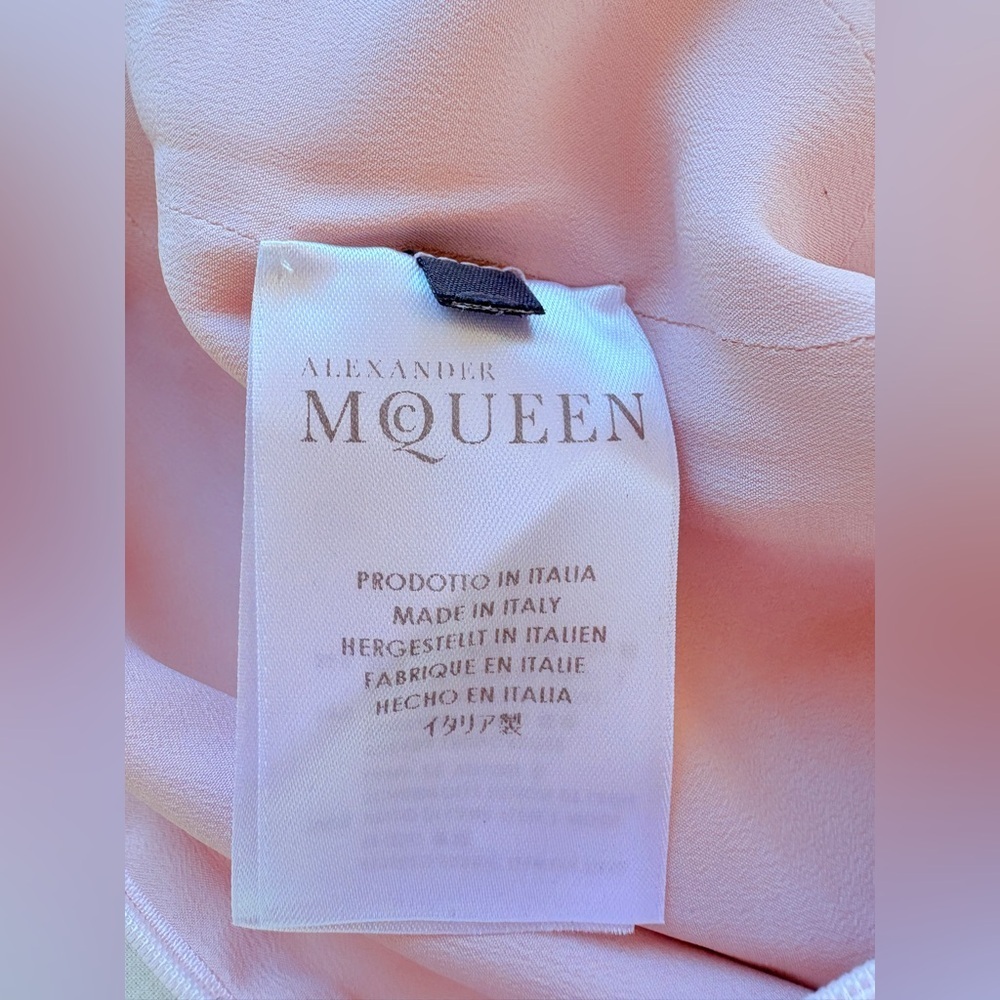 Alexander McQueen Pale Pink Structured Crepe Dress - Picture 15 of 16